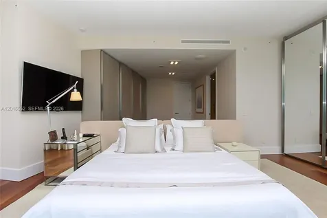 18555 Collins Avenue Sunny Isles Beach FL 33160