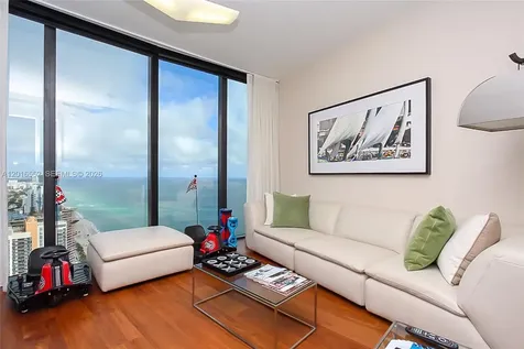 18555 Collins Avenue Sunny Isles Beach FL 33160