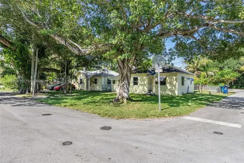 8701 NE 8th Court Miami FL 33138