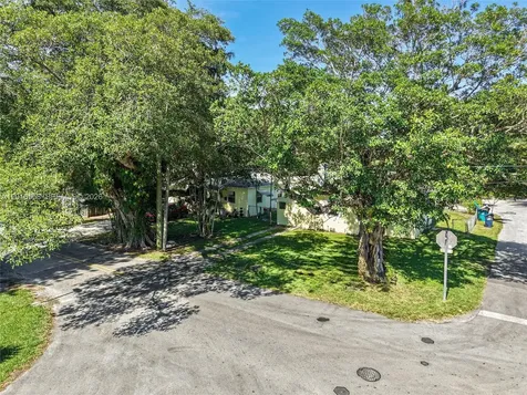 8701 NE 8th Court Miami FL 33138