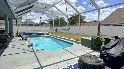1813 Vista River Drive Other City - In The State Of Florida FL 33596