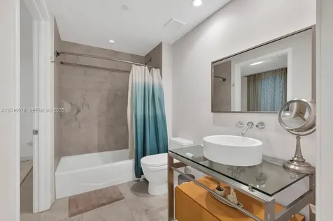 6000 Collins Avenue Miami Beach FL 33140