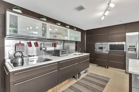 6000 Collins Avenue Miami Beach FL 33140