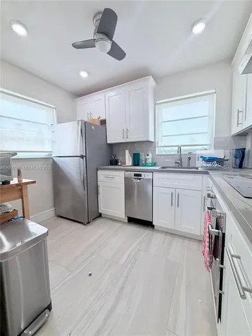 851 Meridian Avenue Miami Beach FL 33139