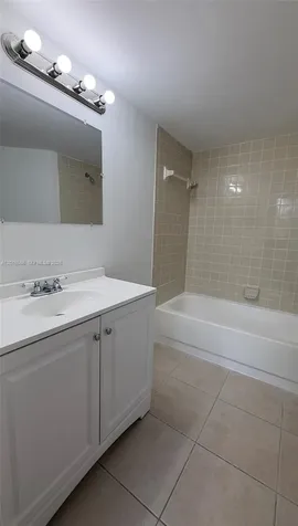 216 Lake Pointe Drive Oakland Park FL 33309