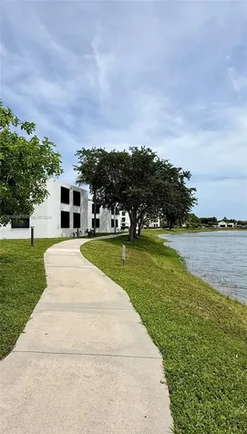 216 Lake Pointe Drive Oakland Park FL 33309