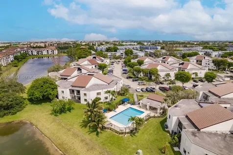 9425 Fontainebleau Boulevard Miami FL 33172