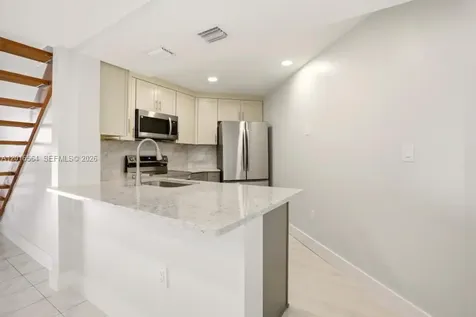9425 Fontainebleau Boulevard Miami FL 33172