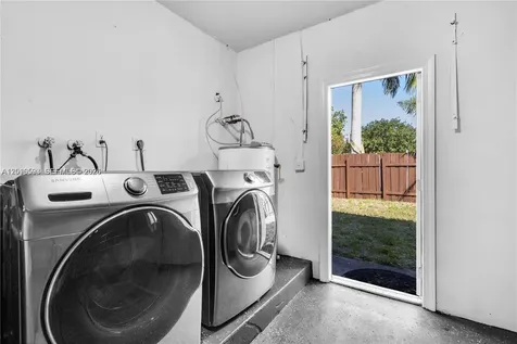 6931 NW 32nd Avenue Fort Lauderdale FL 33309