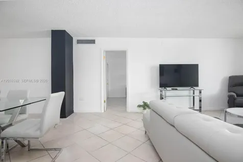 5555 Collins Avenue Miami Beach FL 33140