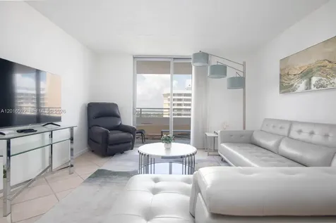 5555 Collins Avenue Miami Beach FL 33140