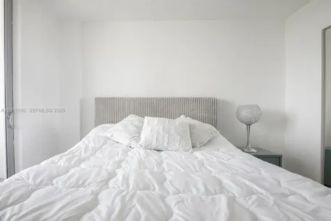 5555 Collins Avenue Miami Beach FL 33140