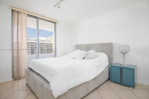 5555 Collins Avenue Miami Beach FL 33140