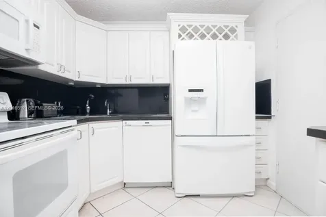 5555 Collins Avenue Miami Beach FL 33140