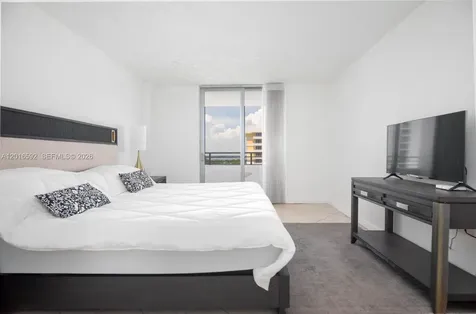 5555 Collins Avenue Miami Beach FL 33140