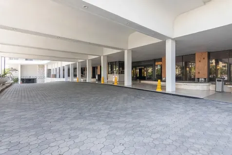 5555 Collins Avenue Miami Beach FL 33140