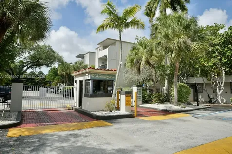 6884 N Kendall Drive Pinecrest FL 33156