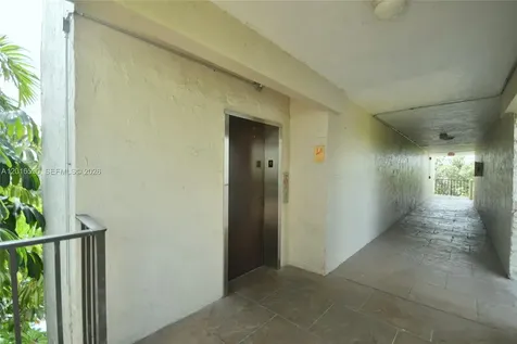 6884 N Kendall Drive Pinecrest FL 33156