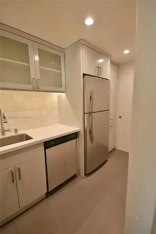 6884 N Kendall Drive Pinecrest FL 33156