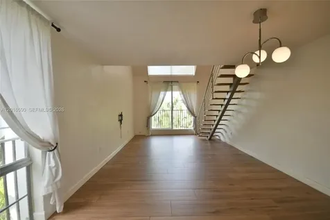 6884 N Kendall Drive Pinecrest FL 33156