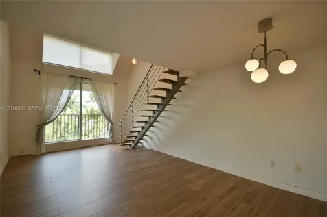 6884 N Kendall Drive Pinecrest FL 33156