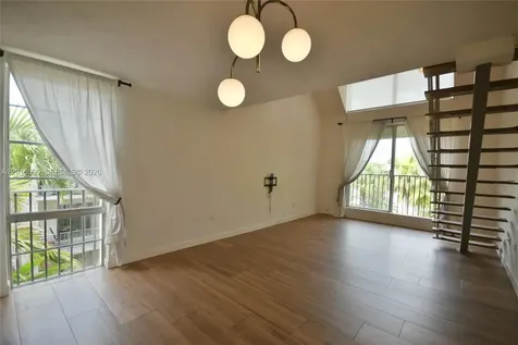 6884 N Kendall Drive Pinecrest FL 33156