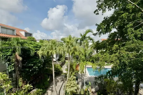 6884 N Kendall Drive Pinecrest FL 33156