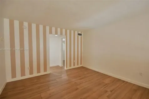 6884 N Kendall Drive Pinecrest FL 33156