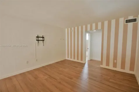 6884 N Kendall Drive Pinecrest FL 33156
