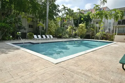 6884 N Kendall Drive Pinecrest FL 33156