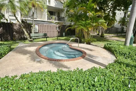 6884 N Kendall Drive Pinecrest FL 33156