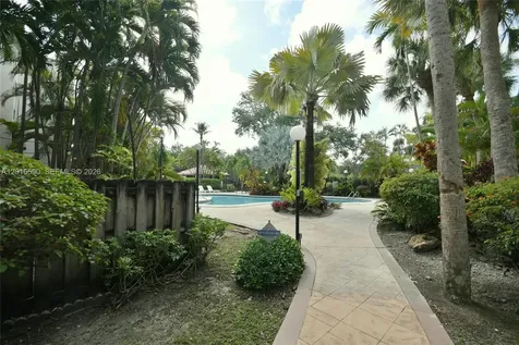 6884 N Kendall Drive Pinecrest FL 33156