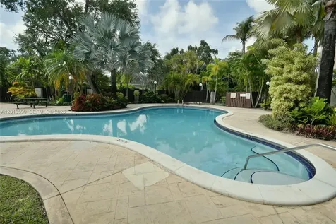 6884 N Kendall Drive Pinecrest FL 33156