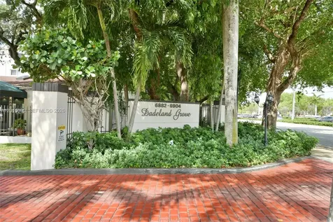 6884 N Kendall Drive Pinecrest FL 33156