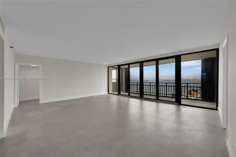 11113 Biscayne Boulevard Miami FL 33181