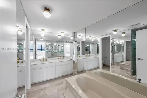 11113 Biscayne Boulevard Miami FL 33181