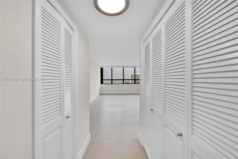 11113 Biscayne Boulevard Miami FL 33181