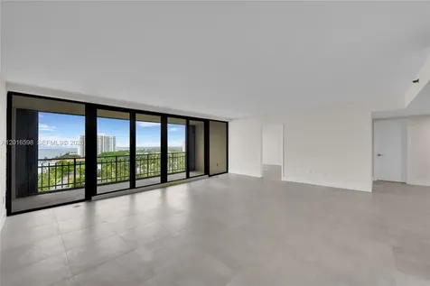 11113 Biscayne Boulevard Miami FL 33181