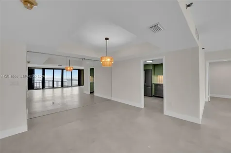 11113 Biscayne Boulevard Miami FL 33181
