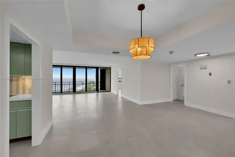 11113 Biscayne Boulevard Miami FL 33181