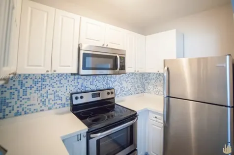 53 NE 49th Street Miami FL 33137
