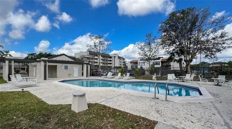 8885 Fontainebleau Boulevard Miami FL 33172