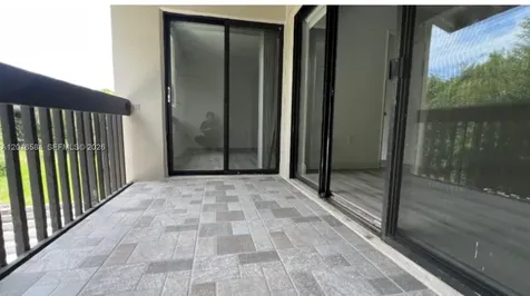 8885 Fontainebleau Boulevard Miami FL 33172