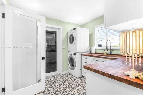 1705 NE 24th Street Wilton Manors FL 33305