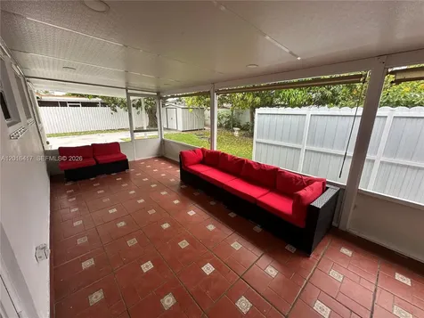 15640 SW 102nd Place Miami FL 33157