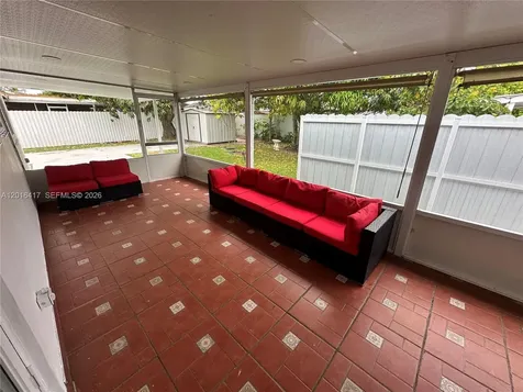 15640 SW 102nd Place Miami FL 33157