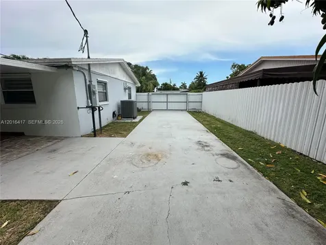 15640 SW 102nd Place Miami FL 33157