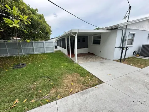 15640 SW 102nd Place Miami FL 33157