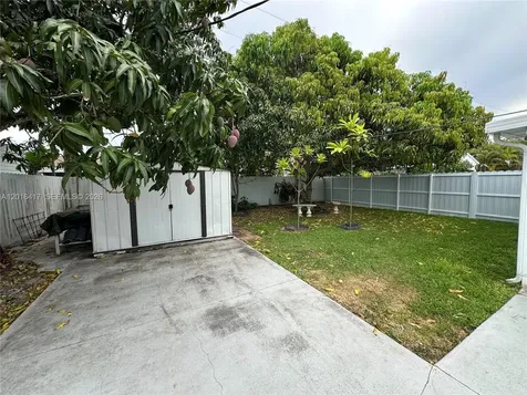 15640 SW 102nd Place Miami FL 33157