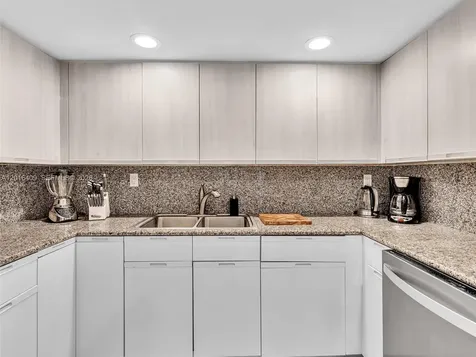 825 Brickell Bay Drive Miami FL 33131
